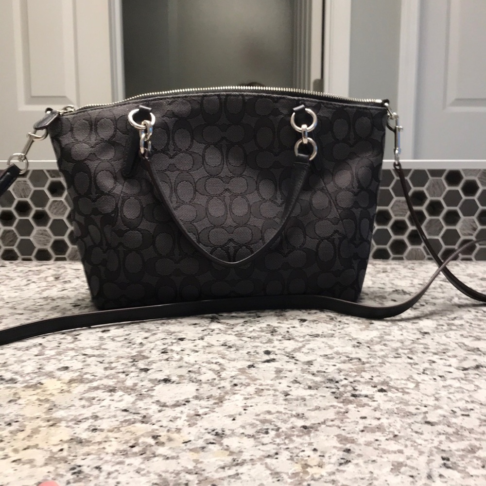 Coach bag medium size